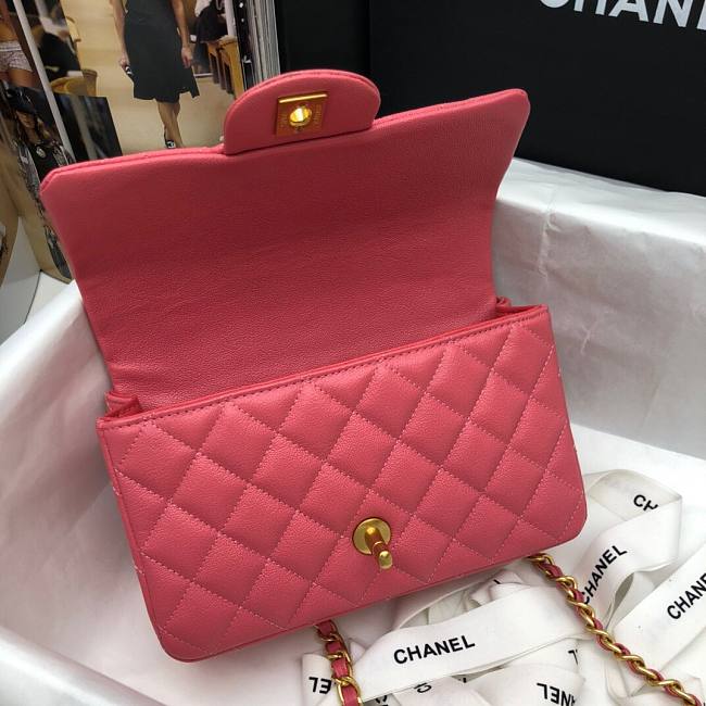 Ch**el mini flap bag with top handle grained calfskin pink as2431 20 x 14 x 7 cm