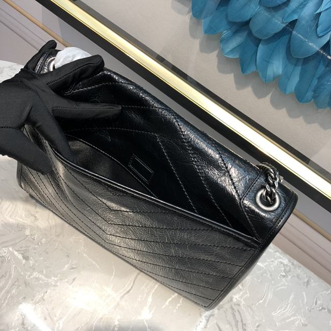 Y51 large niki calfskin leather black 4988830 32 x 23 x 9 cm