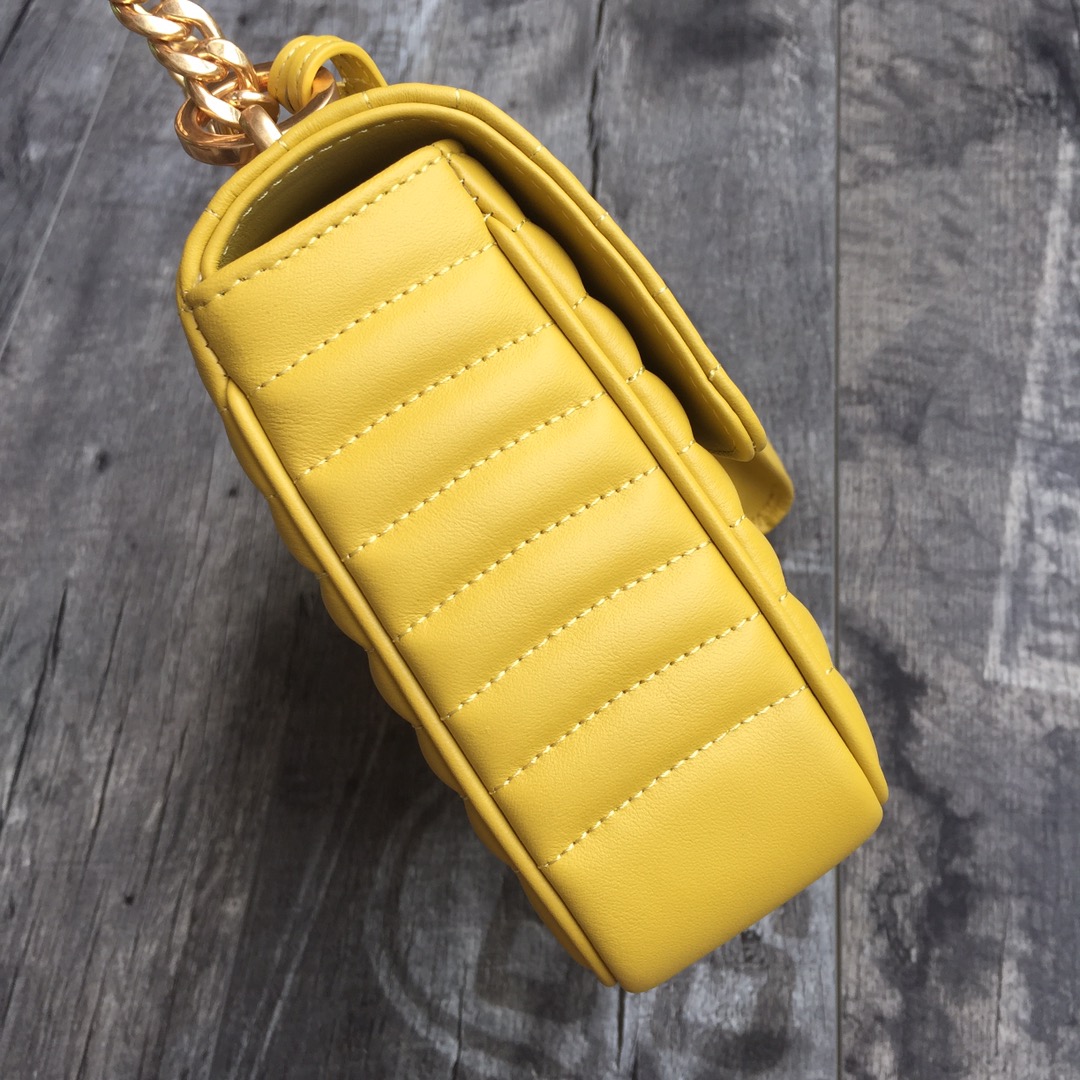 Pra*a medium leather diagramme bag yellow 1bd108 24 x 14 x 6 cm