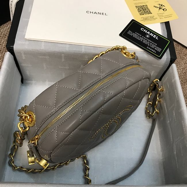 Ch**el lambskin studded logo camera case gray as1511 13 x 20 x 5 cm