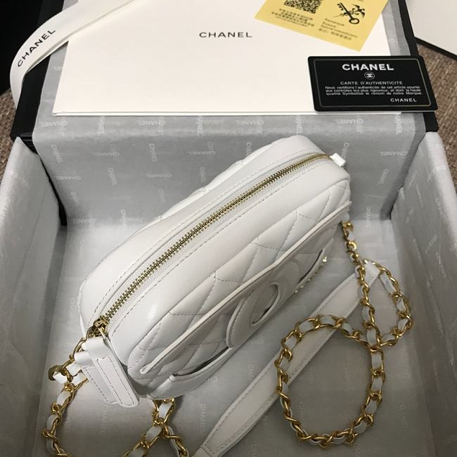 Ch**el cc timeless camera bag white as1757 13 x 20 x 5 cm