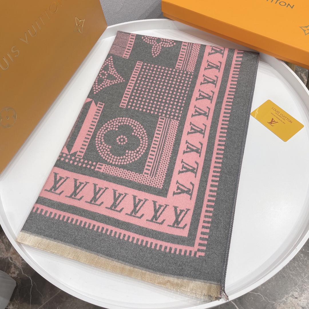 l0vis Vvtt0n scarf 08