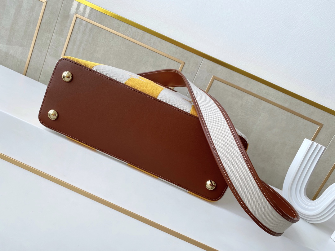 l0vis Vvtt0n capucines mm two-color braided yellow 31.5 × 20 × 11 cm