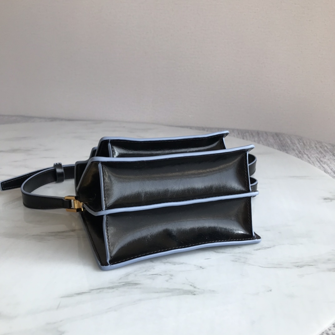 Marni Mini Trunk Bag Leather Black Z476N 18 × 13 × 6.5 cm