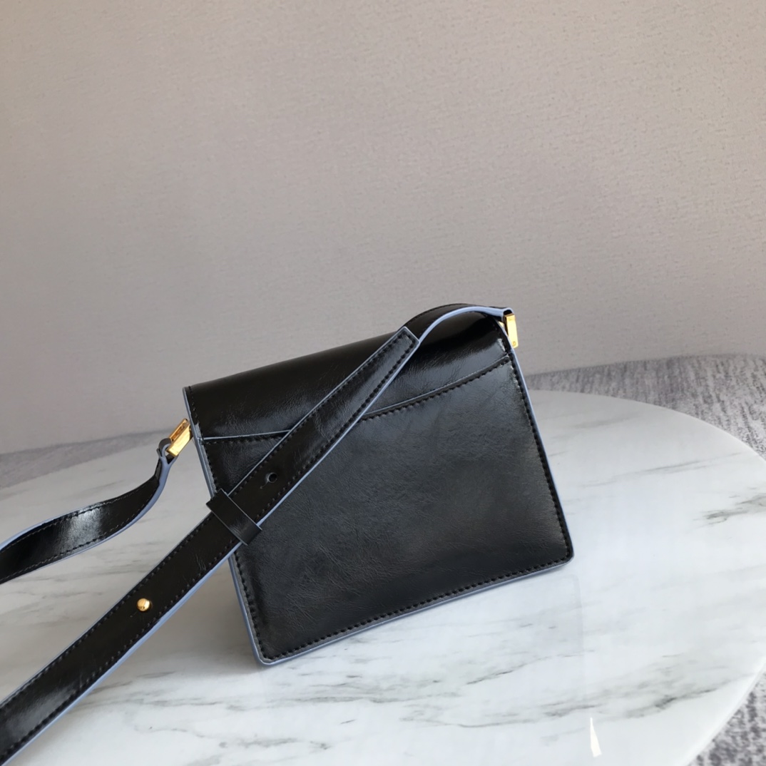 Marni Mini Trunk Bag Leather Black Z476N 18 × 13 × 6.5 cm