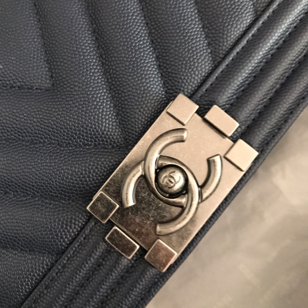 Ch**el medium boy bag chevron black-tone metal grained leather dark blue a67086 25cm