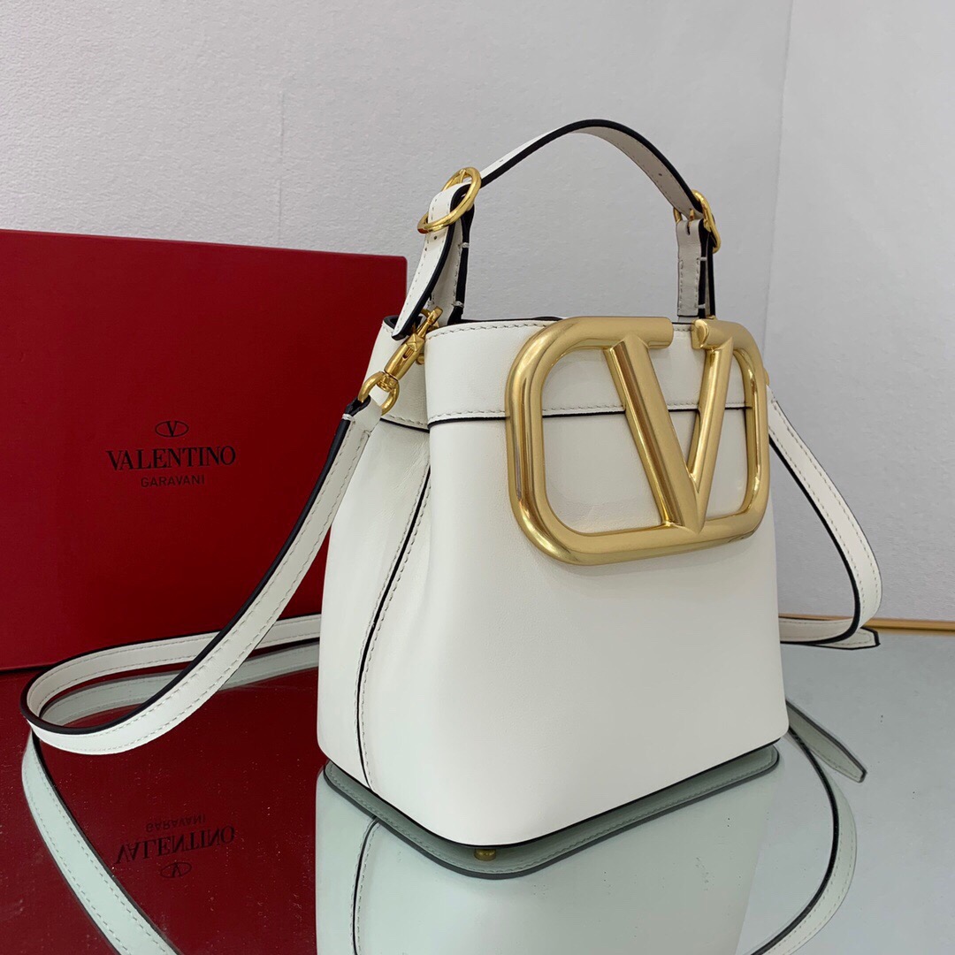 Va1e*ntin0 s*pervee leather handbag white ww2b0j74zxl 20 x 19 x 12 cm