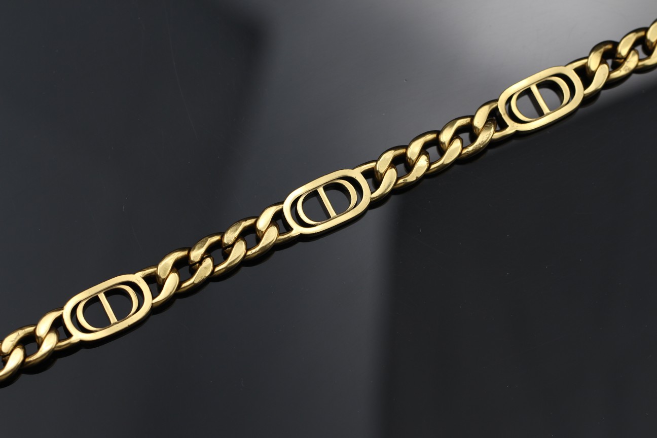 D10r necklace gold 01