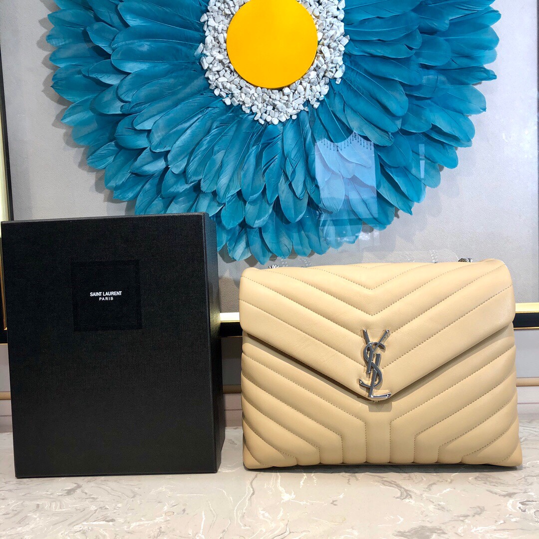 Y51 medium loulou matelassé "y" leather beige silver metal 574946 31 x 22 x 10 cm