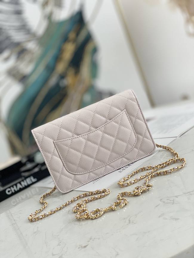 Ch**el wallet on chain light pink ap2298 19.2 × 12.3 x 3.5 cm
