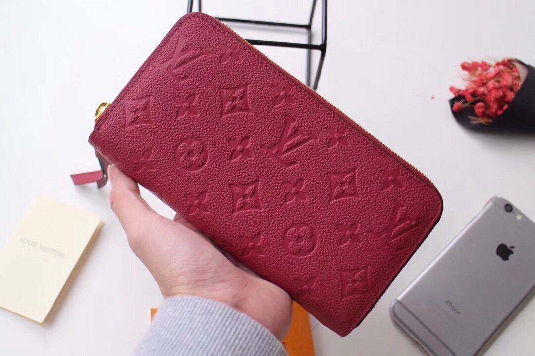 l0vis Vvtt0n zippy wallet monogram leather scarlet m63691 19.5 x 10 cm