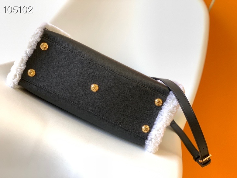 l0vis Vvtt0n on my side mm black m58908 30.5 x 24.5 x 14 cm