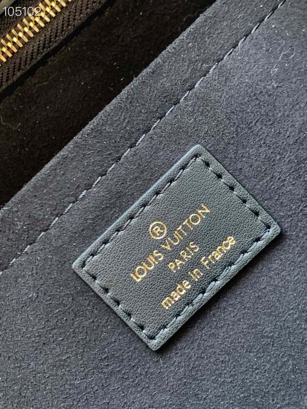 l0vis Vvtt0n on my side mm black m58908 30.5 x 24.5 x 14 cm