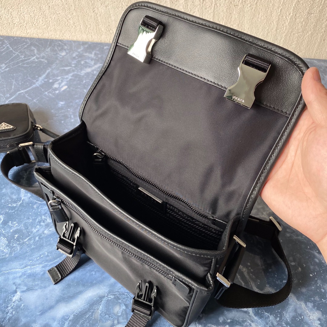 Pra*a re-nylon/saffiano leather shoulder bag black 2vd034 16 x 22 x 8.5 cm