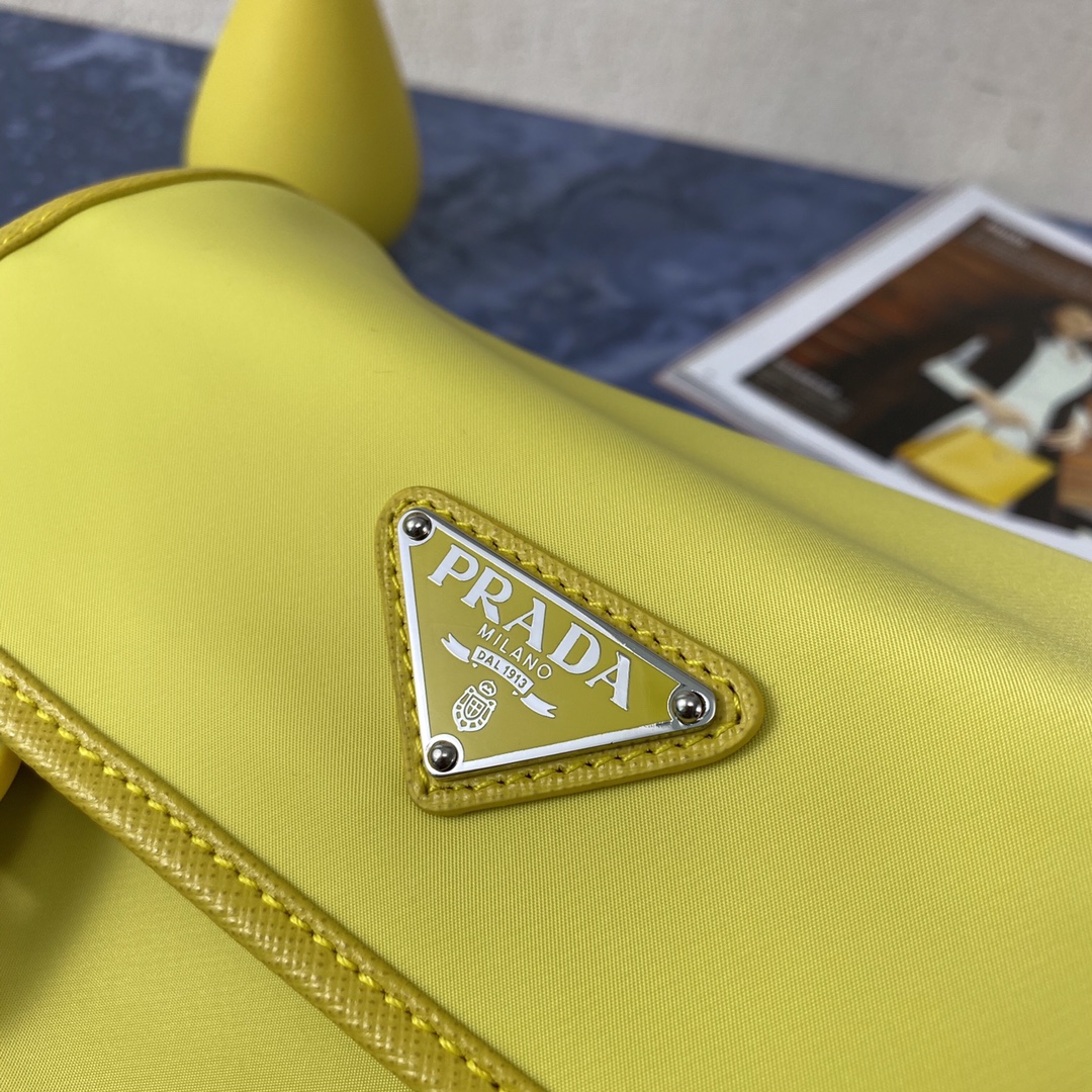 Pra*a re-nylon/saffiano leather shoulder bag yellow 2vd034 16 x 22 x 8.5 cm