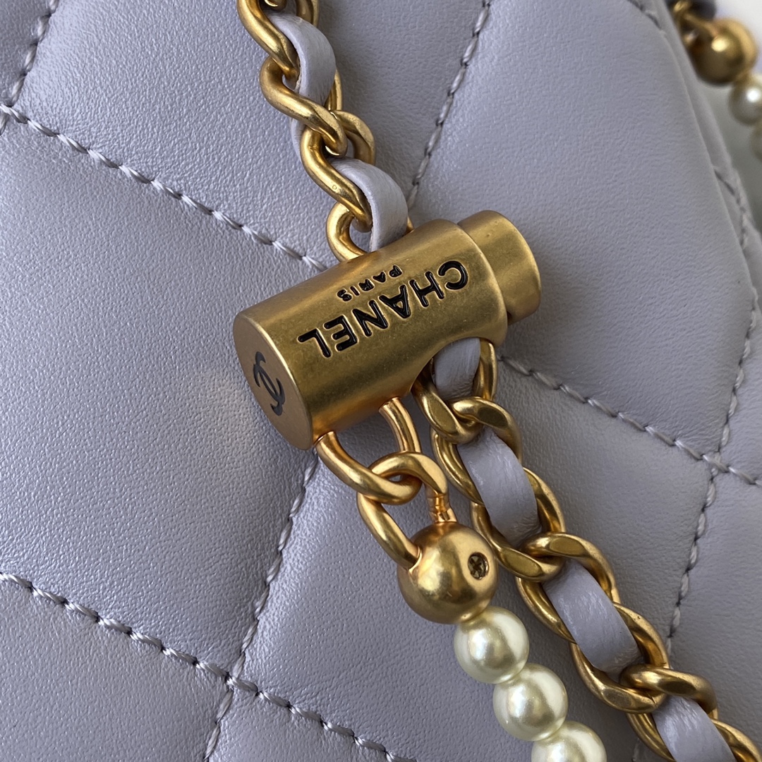 Ch**el mini camera case leather light purple as2857 16 x 12 x 6 cm