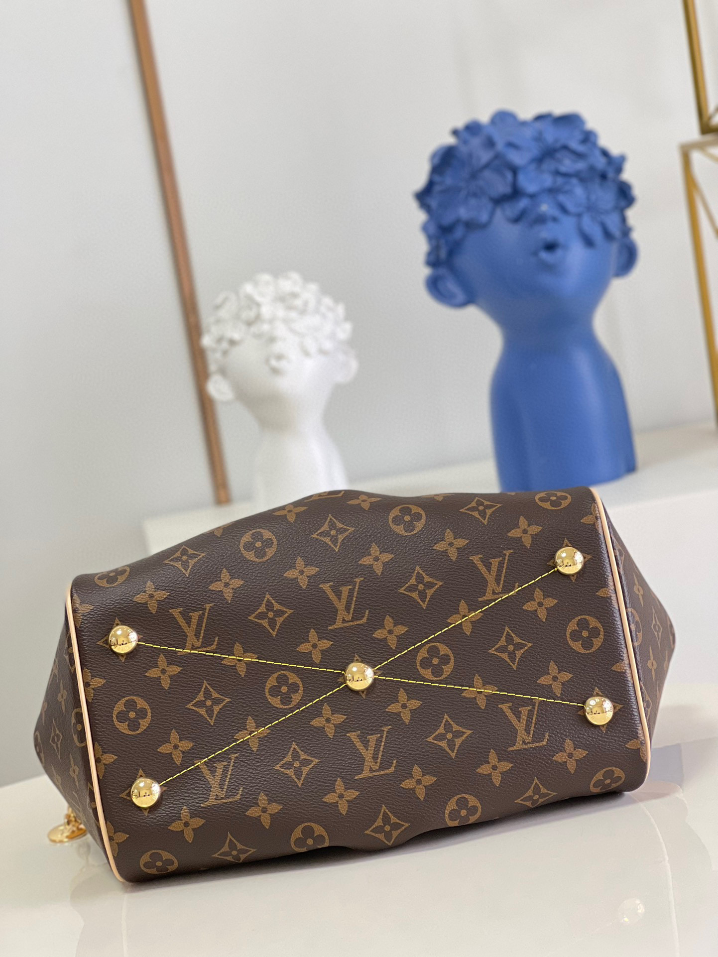 LV Tivoli small handbag 36cm