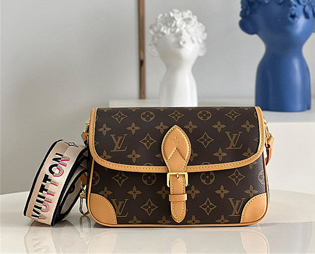 LV medieval bag series Diane handbag 25cm