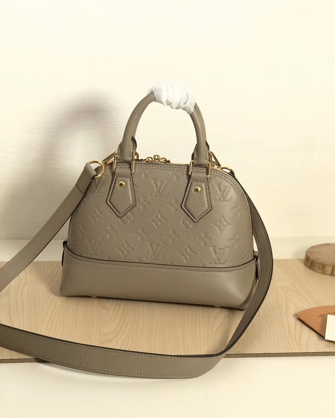 LV Neo Alma bag M44858 25cm