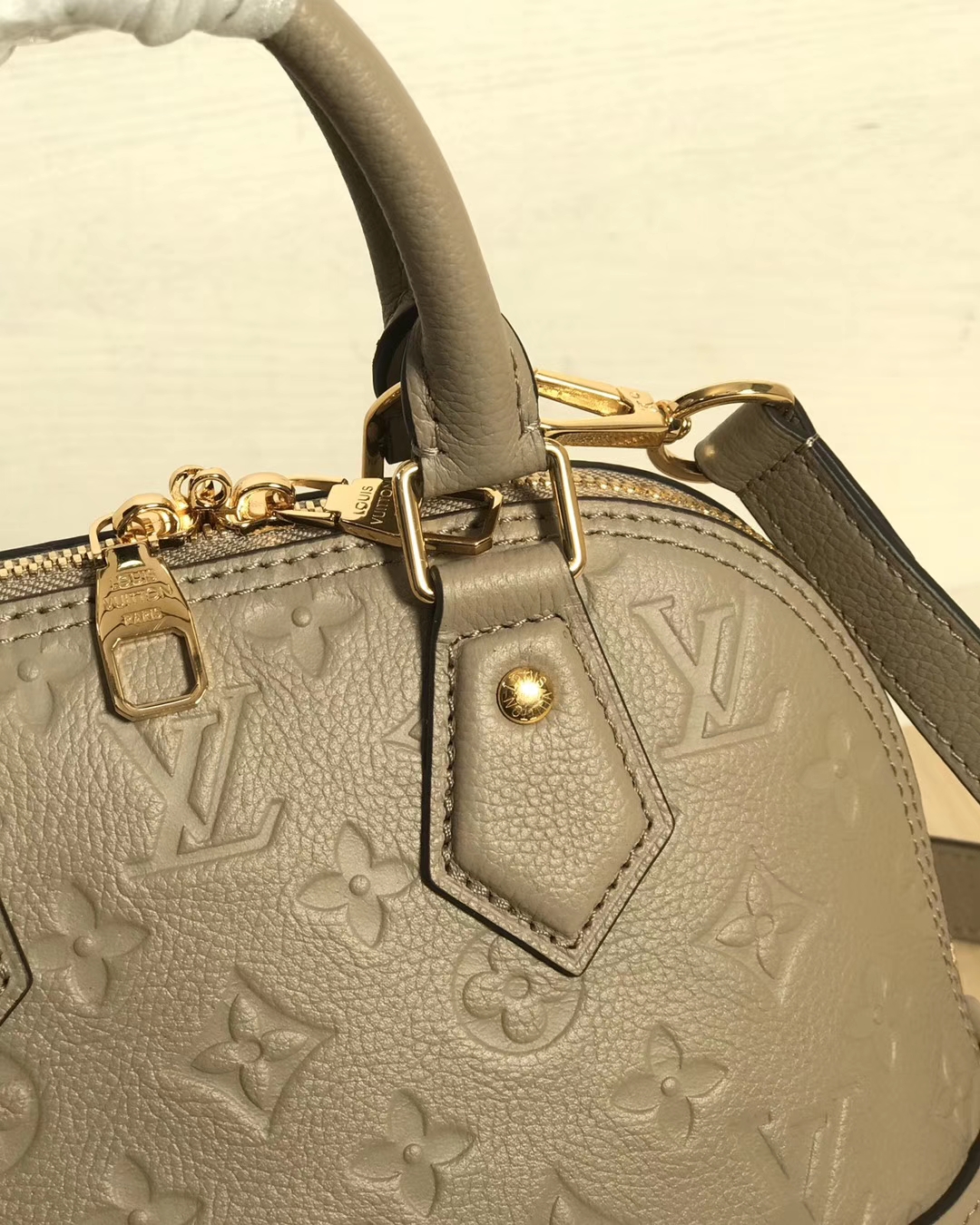 LV Neo Alma bag M44858 25cm