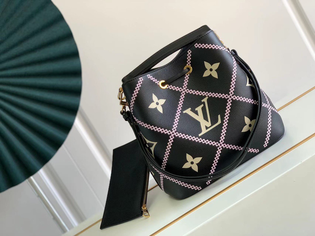 LV NÉONOÉ MM Monogram Bag M46029 26cm