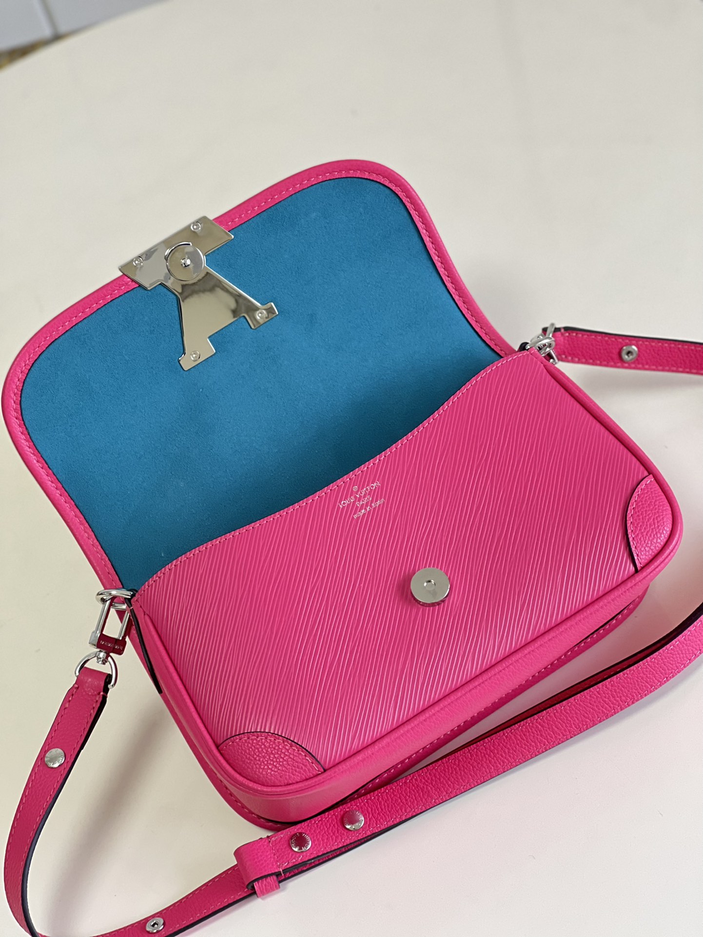 l0vis Vvtt0n buci handbag m59386 24.5cm 01