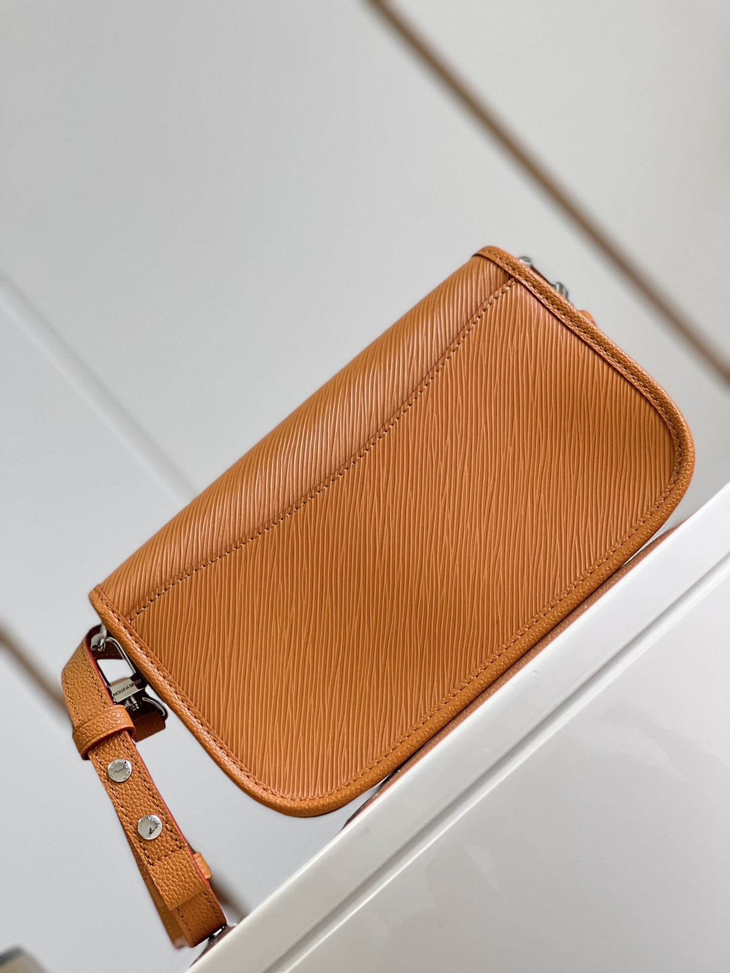 l0vis Vvtt0n buci handbag m59386 24.5cm 02