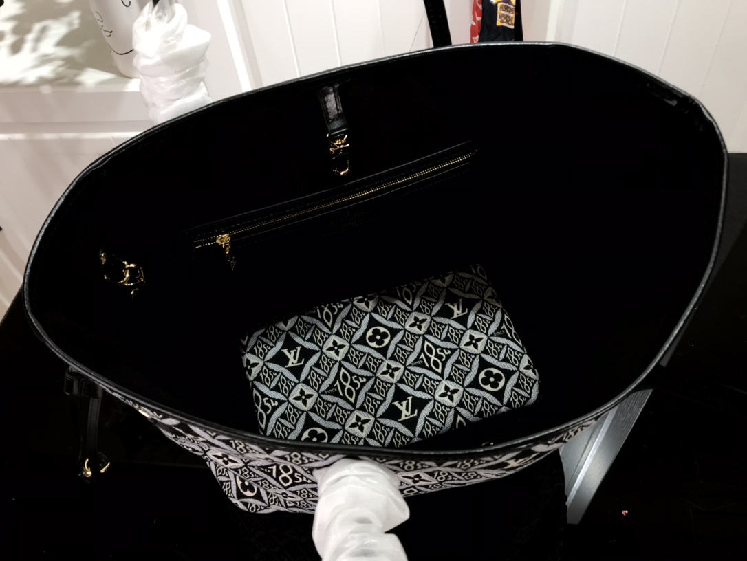 LV NEVERFULL MM M46632 31CM