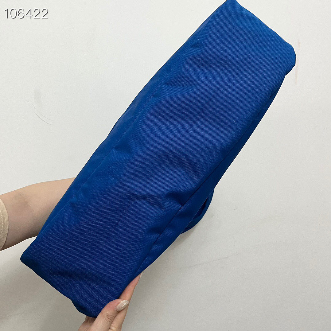 Pra*a triangle large triangle armpit bag 65cm 03