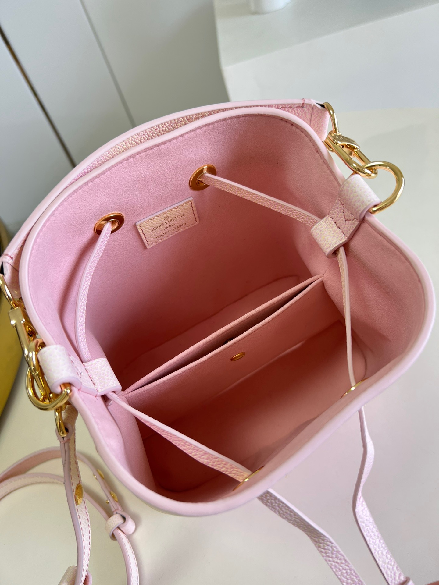 LV small NEONOE PINK M46174 20cm