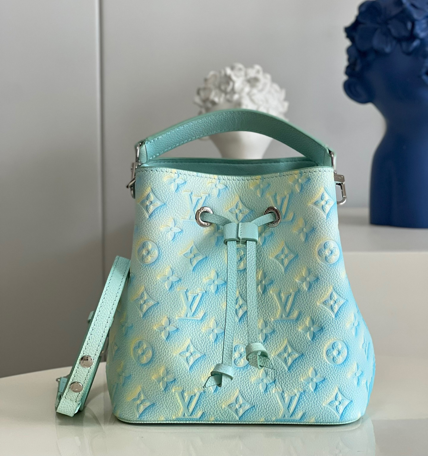 LV small NEONOE GREEN M46269 20cm