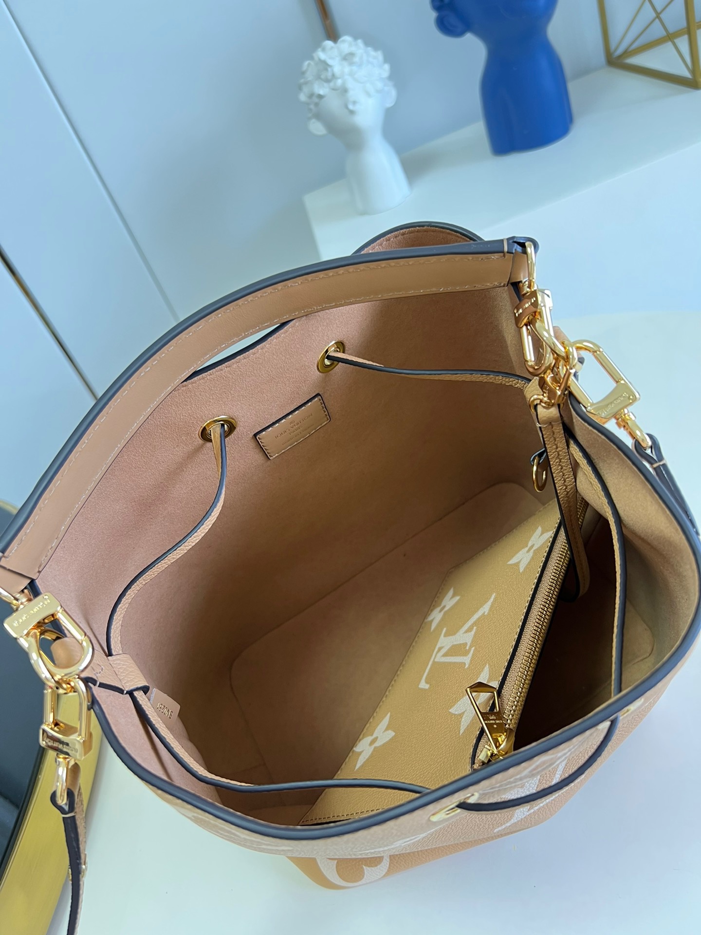 LV NEONOE M45256 26cm