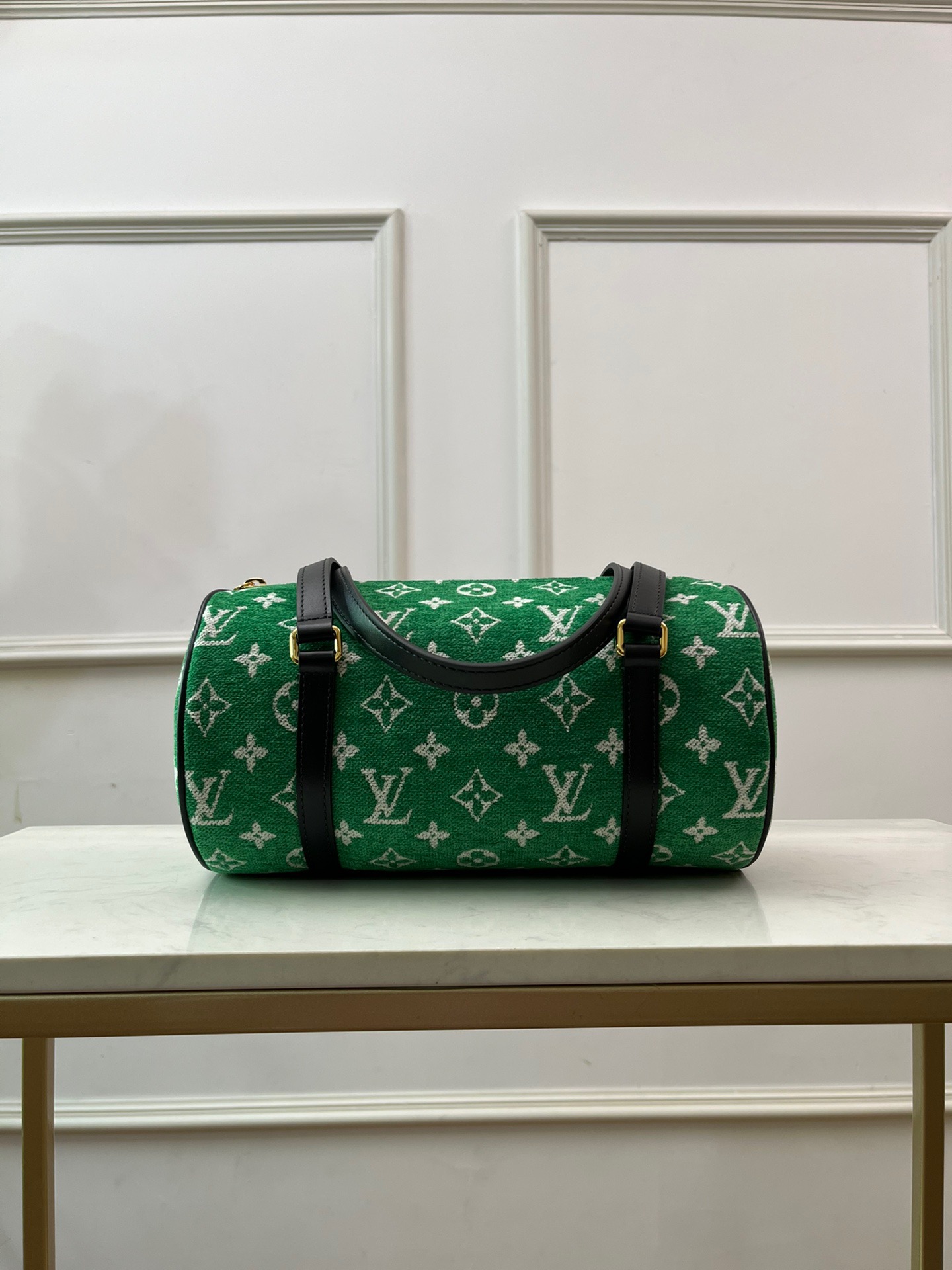 LV shoulder bag M46206 31cm