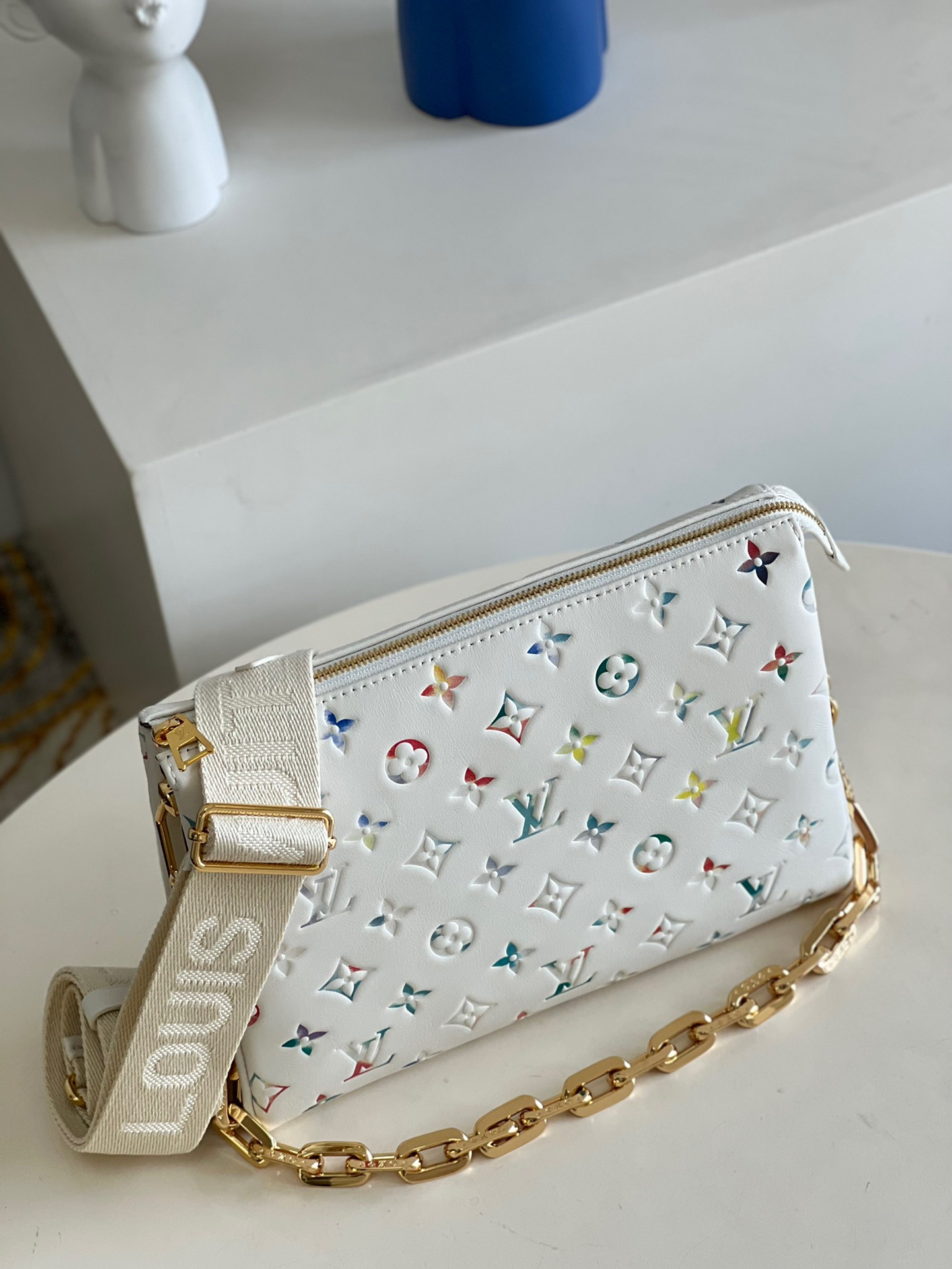 LV Coussin PM M57790 white 26cm