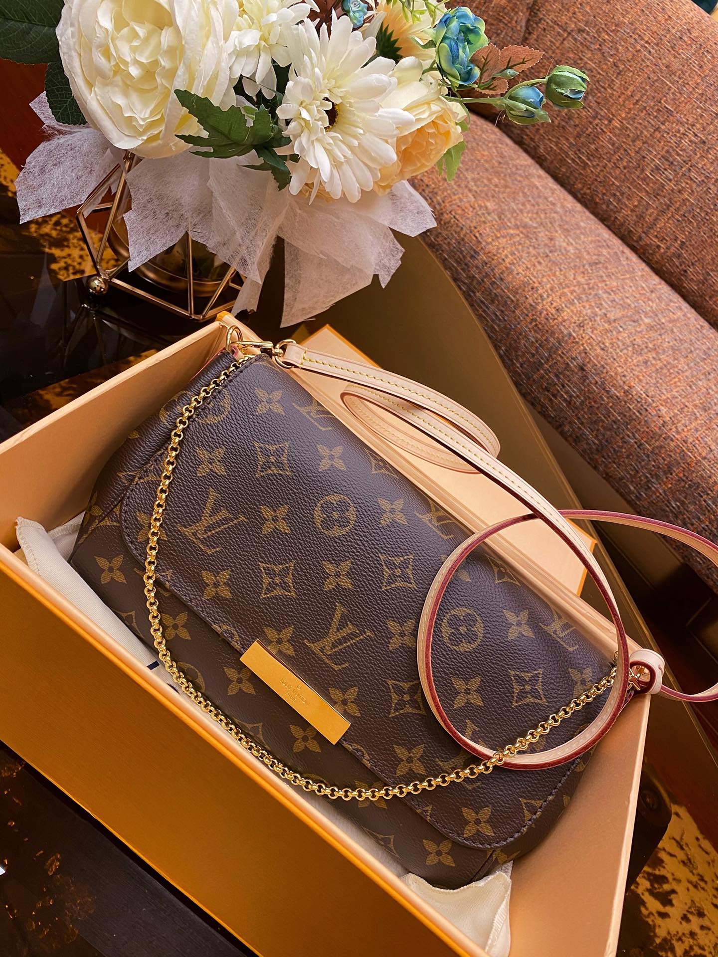 LV FAVORITE MM SHOULDER BAG M40718 - 26 x 15 x 4CM