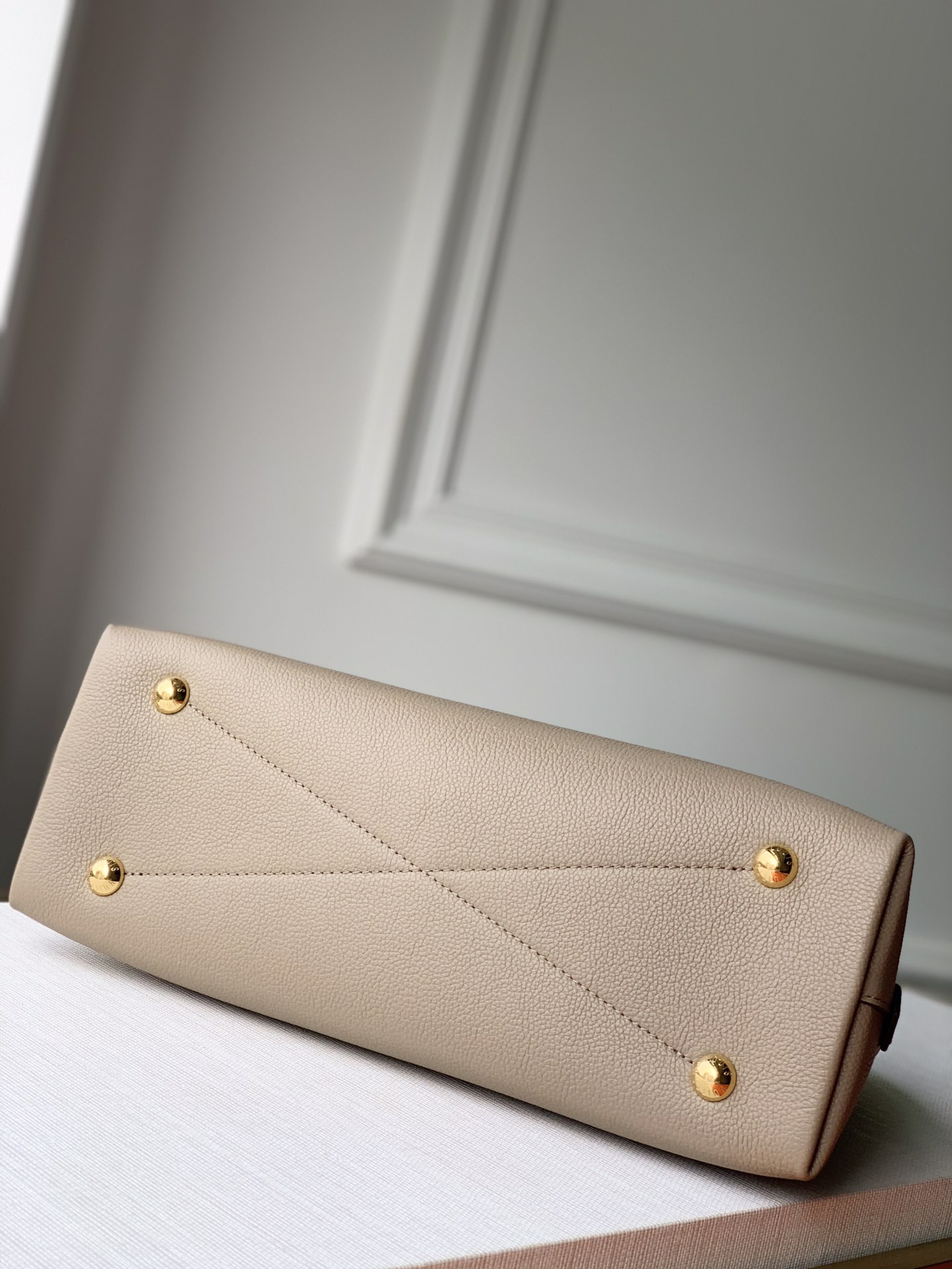 LV Alma PM relief full leather embossed M44832 Large Light coffe - 32×24×15cm