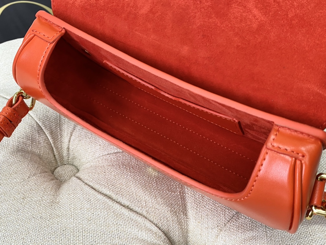 D10r bobby east - west bag smooth leather m9327 orange - 22x13x5cm