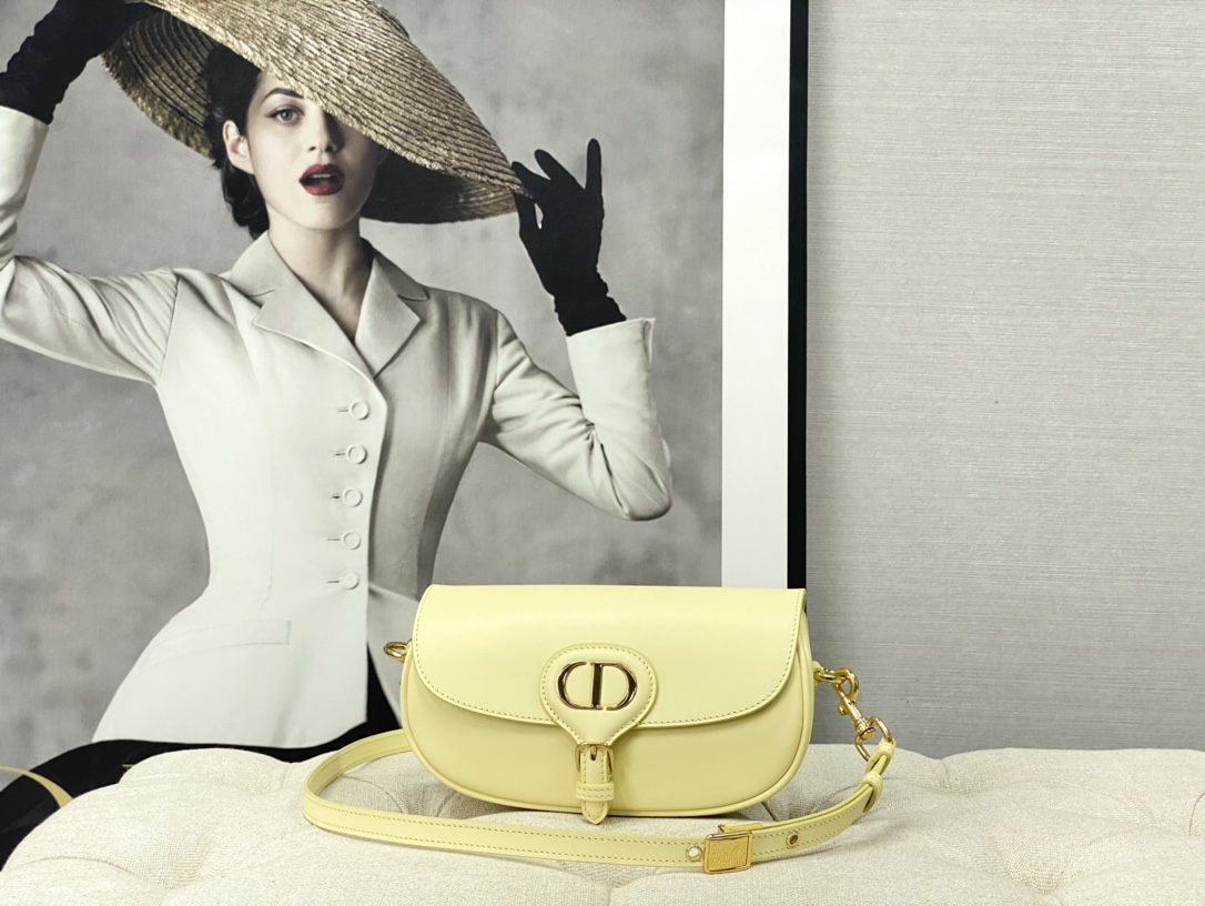 D10r bobby east-west bag smooth leather m9327 light yellow - 22x13x5cm