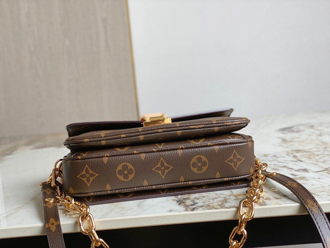 LV Pochette Métis East West M46279 - 21.5 x 13.5 x 6 cm