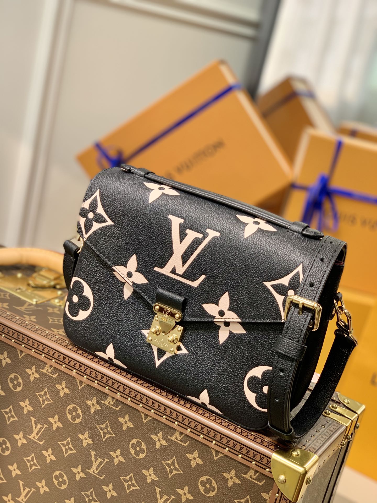 LV Pochette Métis Bicolo Monogram Empreinte Black - M45773 - 25x19x7cm