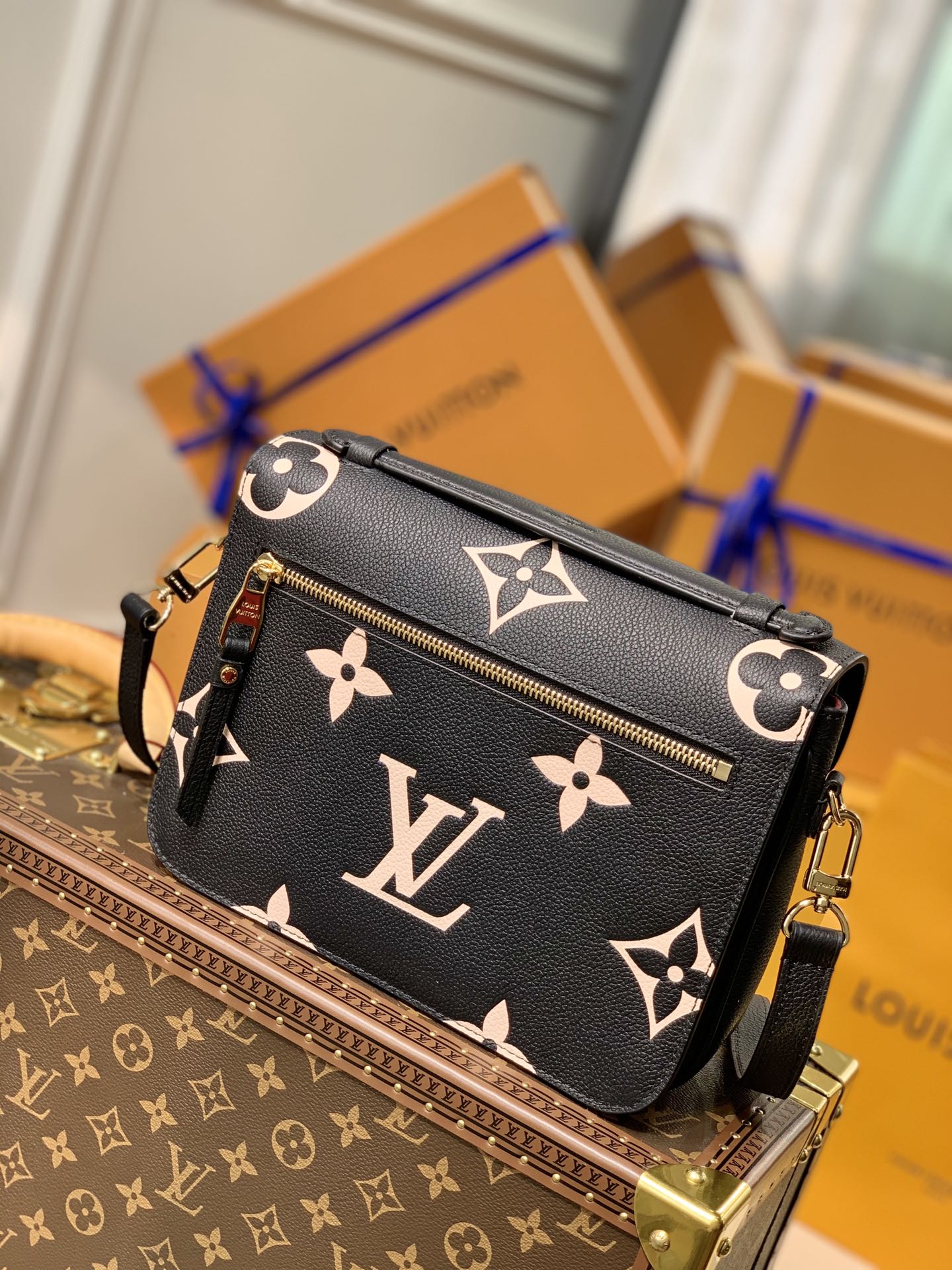 LV Pochette Métis Bicolo Monogram Empreinte Black - M45773 - 25x19x7cm