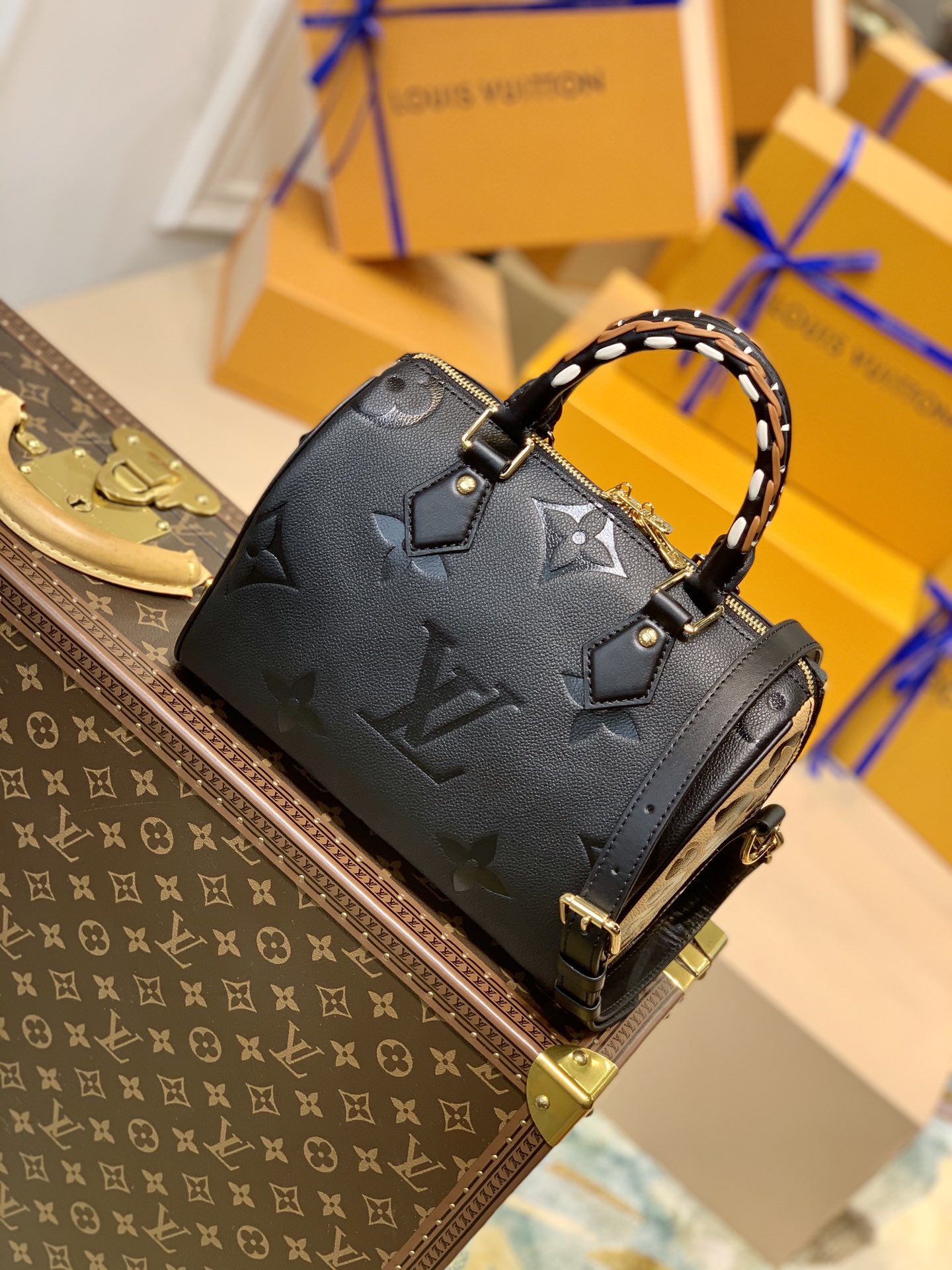 LV SPEEDY BANDOULIÈRE 25 Monogram Empreinte Leather Black M58524 25cX19X15CM
