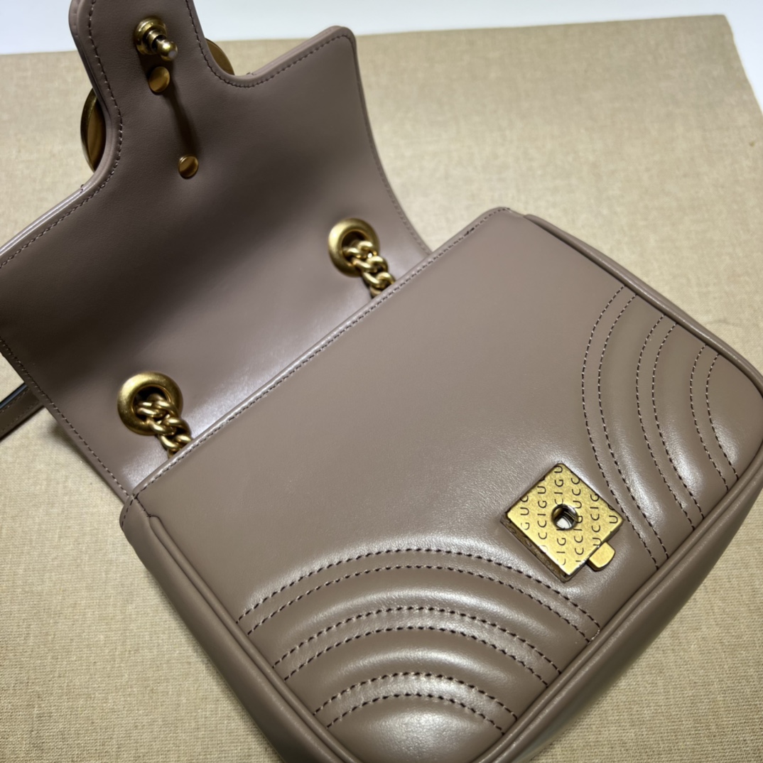 GG Marmont mini shoulder bag Beige 739682 - 18x15x8cm