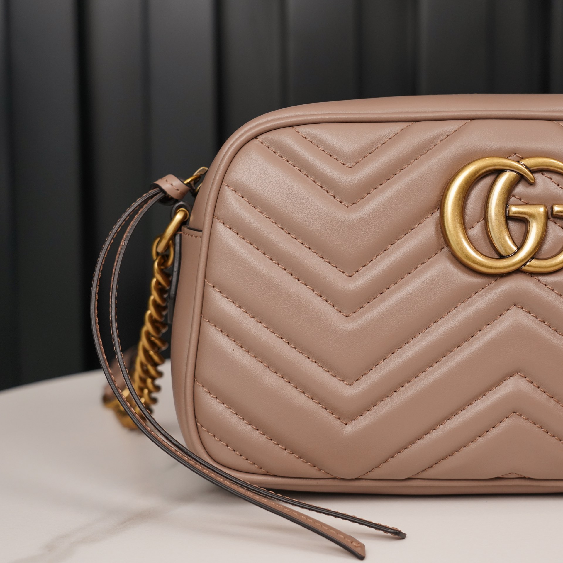 GG Marmont small matelassé shoulder bag (The camera bag) Dusty pink 447632 - 24x13x7cm