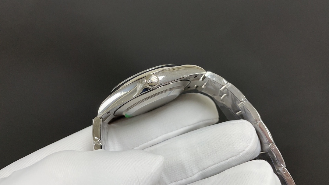 R01ex oyster perpetual 41mm 3230 green