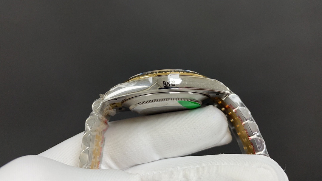 R01ex oyster perpetual date just  slivery and golden  41mm 3235