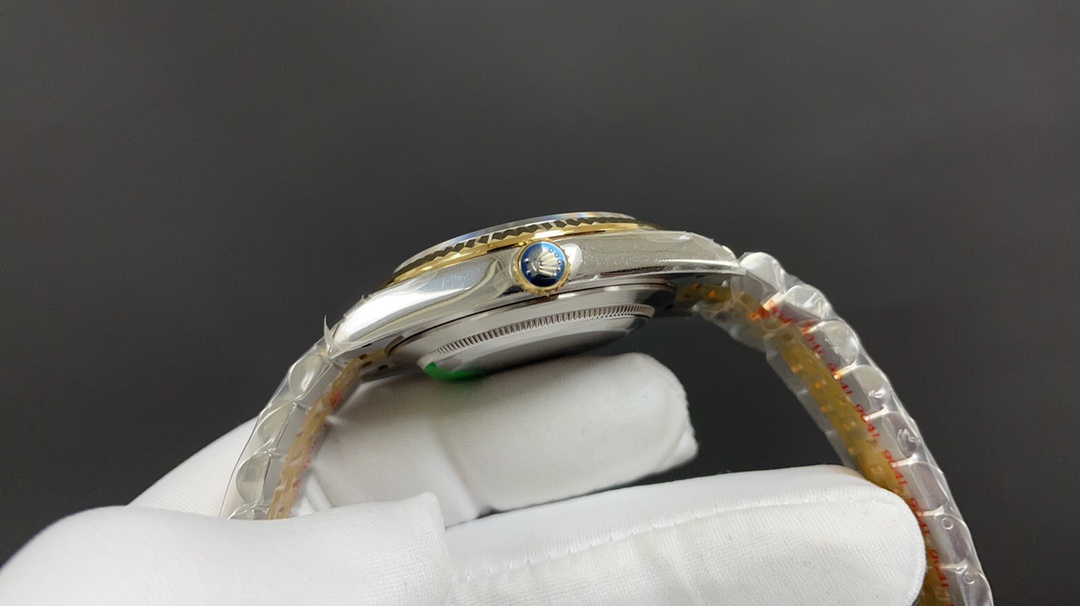 R01ex oyster perpetual date just  slivery and golden  41mm 3235