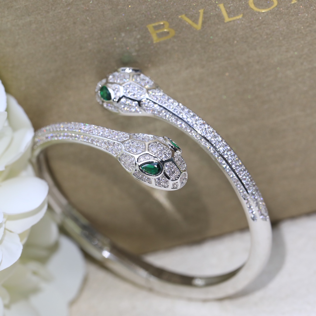 Bv1g*ai serpenti white gold 18k