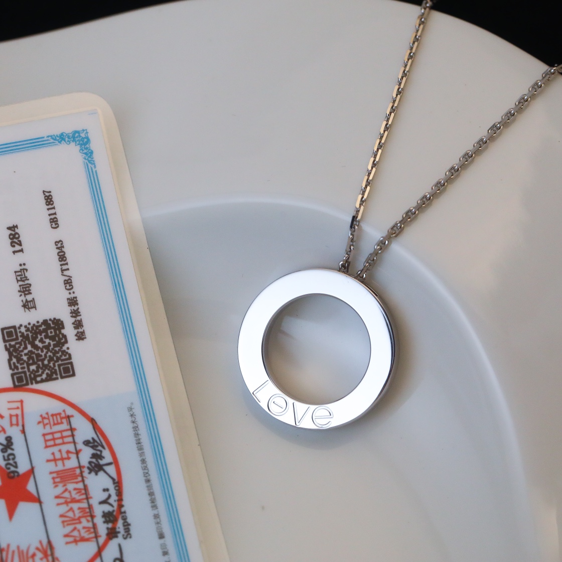 Ca*t1er love necklace