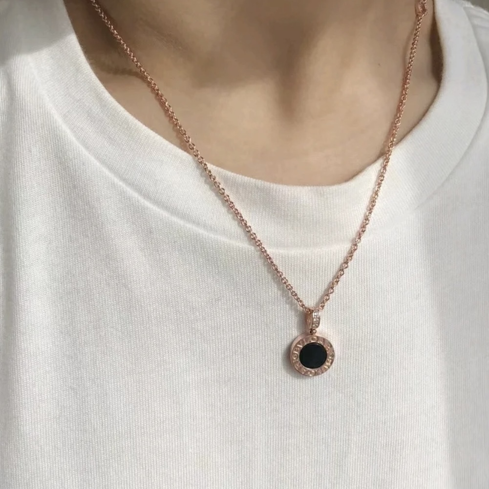 Bv1g*ai black and white necklace 001